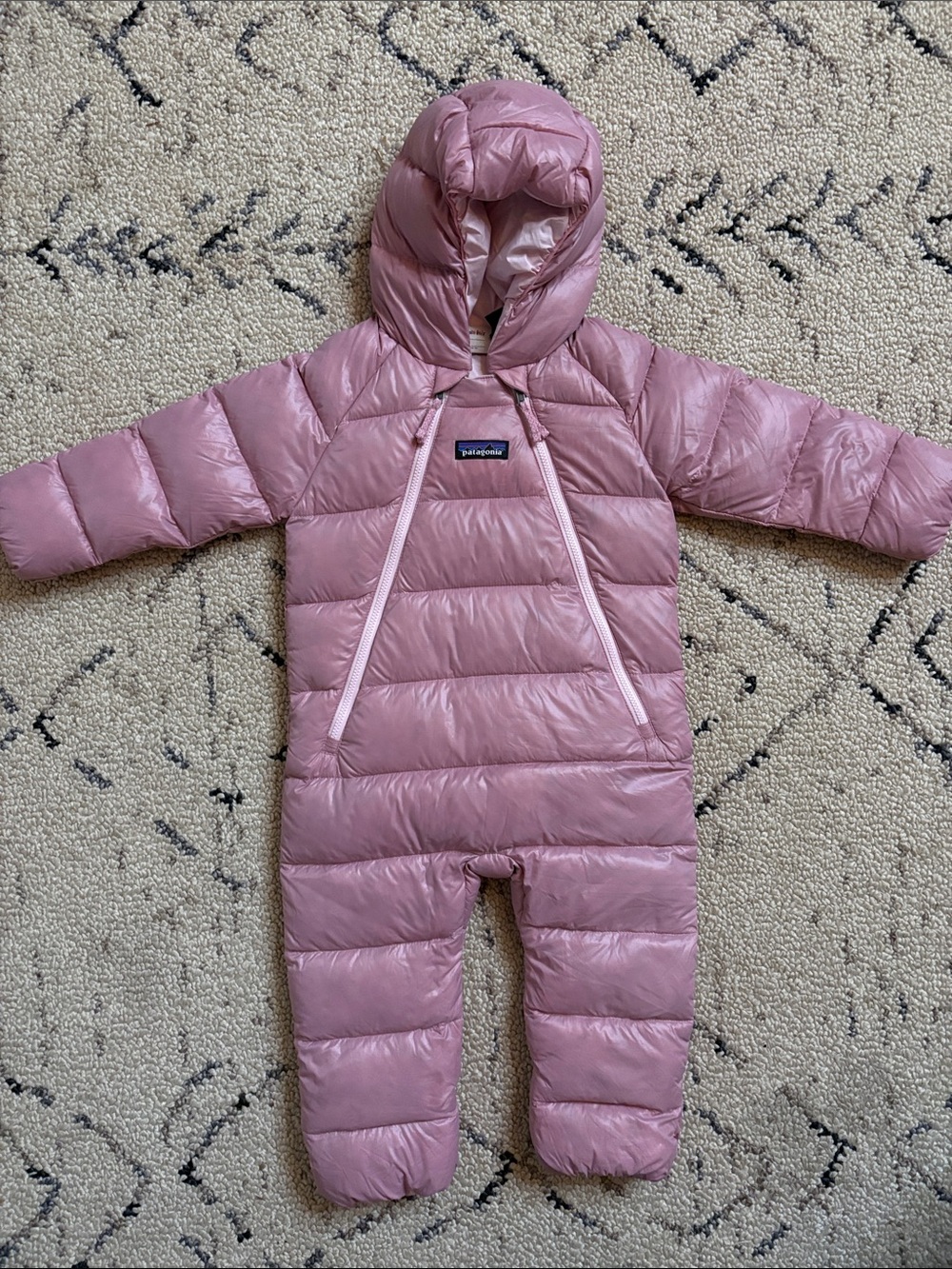 Patagonia kids bunting snowsuit (6/12m)
